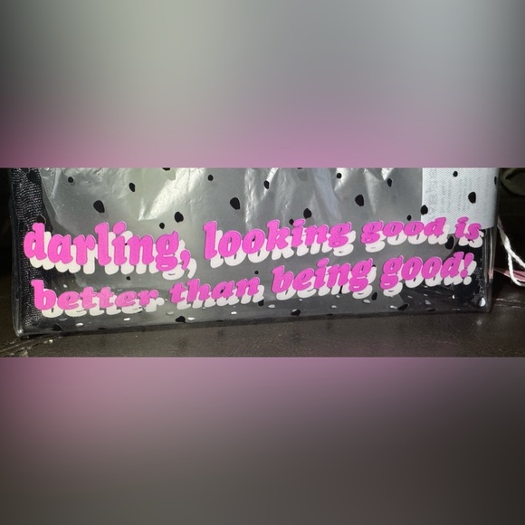 Disney Skinnydip Cruela from 101 Dalmatians Zip Pull Cosmetic Make-Up Bag - Picture 6 of 9